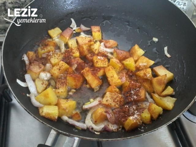Kahvaltılık Patates Kavurması Yapımı