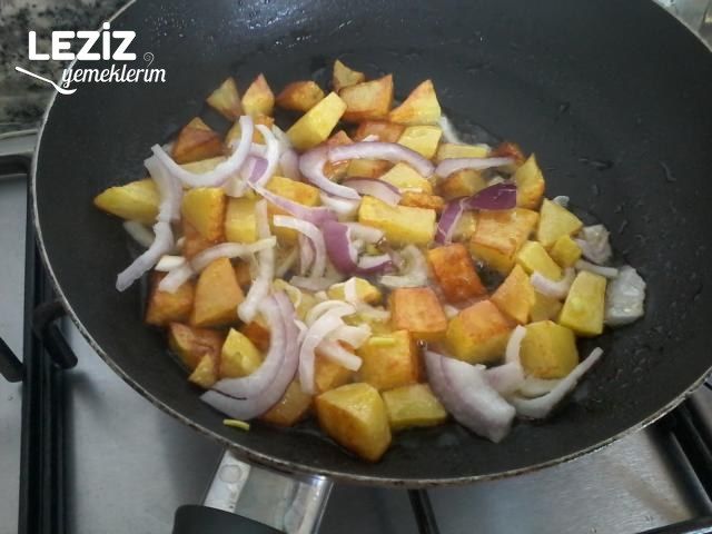 Kahvaltılık Patates Kavurması Yapımı