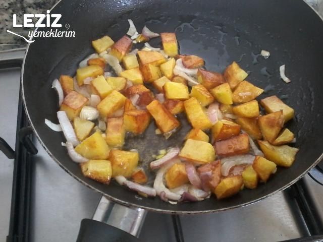 Kahvaltılık Patates Kavurması Yapımı