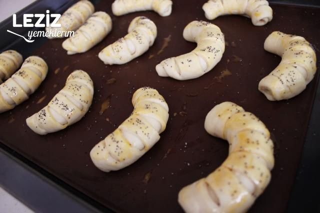 Peynirli Şerit Poğaça Tarifi