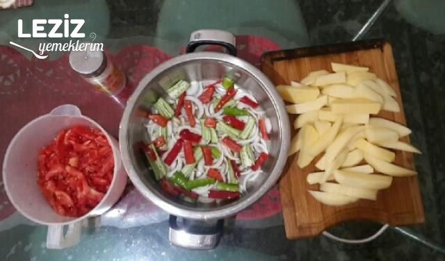 Çok Pratik Patates Yemeği