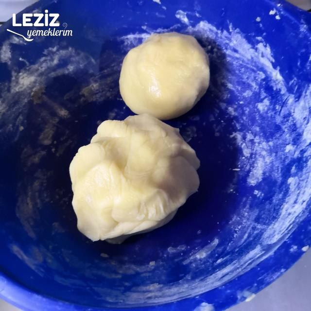 Borcamda Elmalı Turta Tarifi