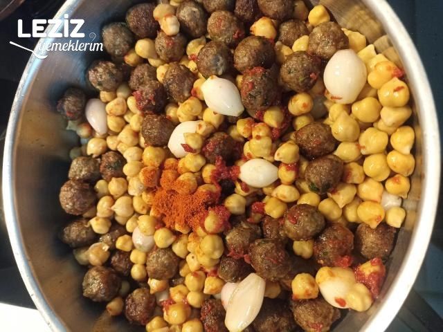 Misket Köfteli Nohut Yemeği Tarifi