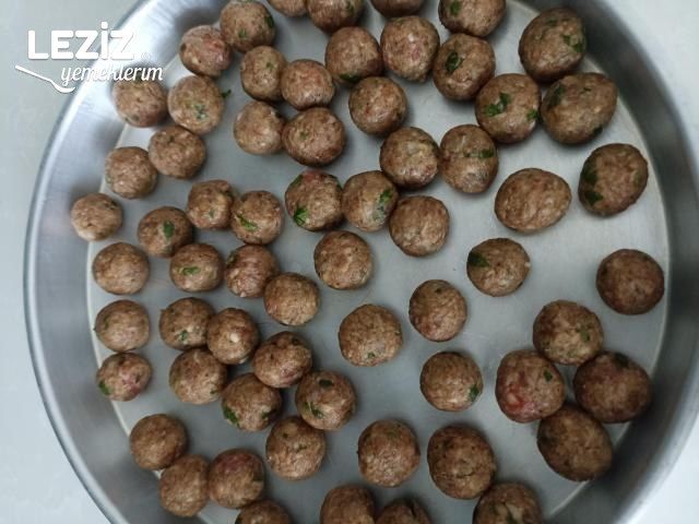Misket Köfteli Nohut Yemeği Tarifi