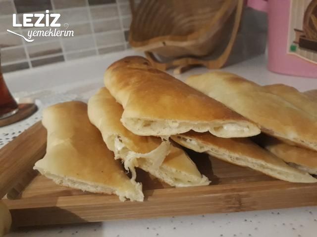 Peynirli Ve Kıymalı Kır Pidesi