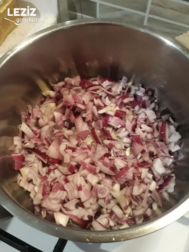 Peynirli Ve Kıymalı Kır Pidesi