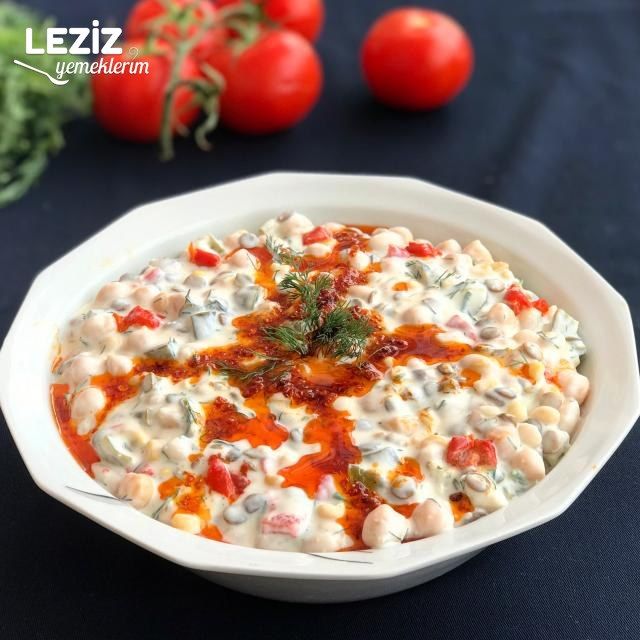 Yoğurtlu Bakliyat Salatası