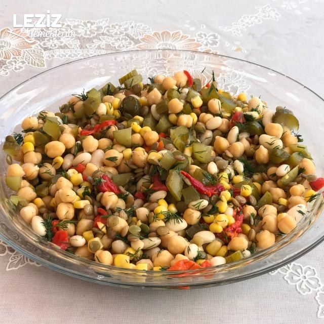 Yoğurtlu Bakliyat Salatası