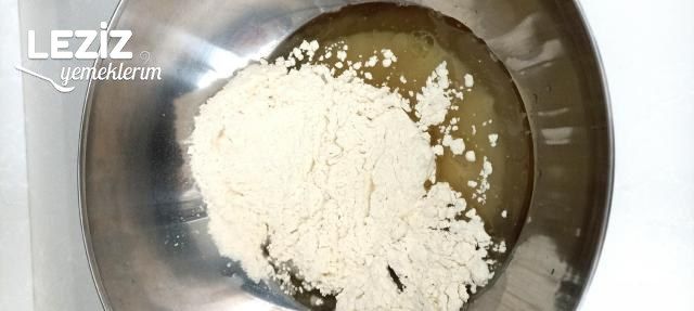 Pratik Zeytin Ezmeli Açma