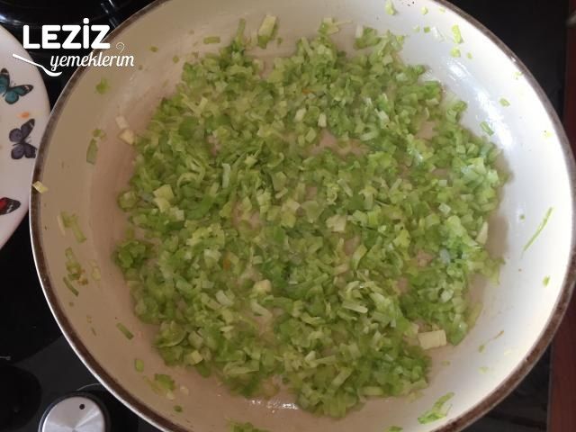 Sağlıklı Bol Sebzeli Yoğurtlu Patates Salatası