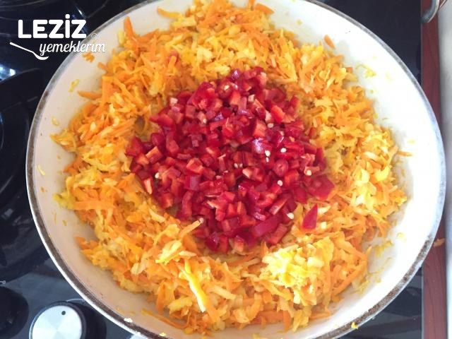 Sağlıklı Bol Sebzeli Yoğurtlu Patates Salatası