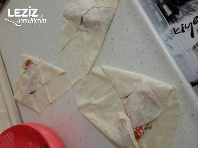 Nefis Pizza Börek Tarifi
