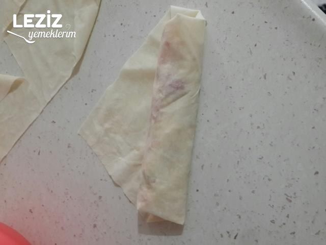 Nefis Pizza Börek Tarifi