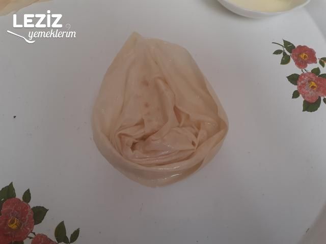 Dışı Çıtır İçi Yumuşak Midye Börek Tarifi