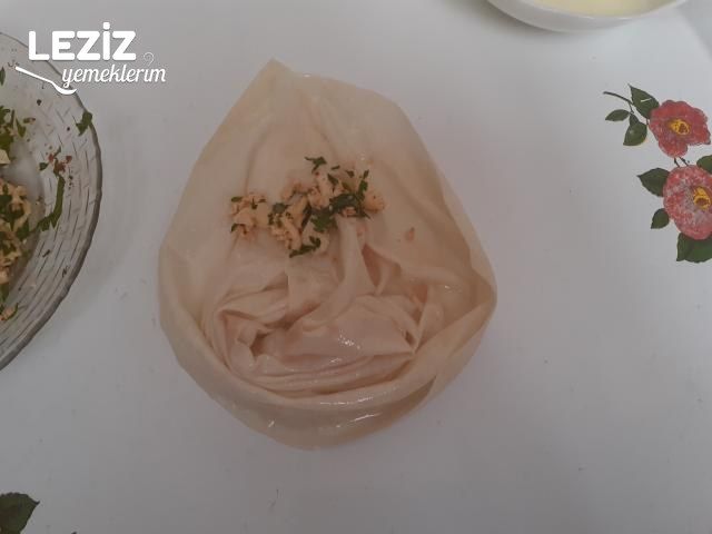 Dışı Çıtır İçi Yumuşak Midye Börek Tarifi