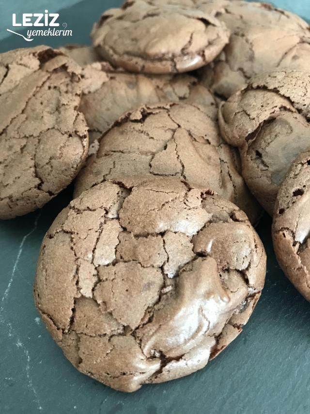 3 Malzemeli Browni Görünümlü Sufle Tadında Kurabiye