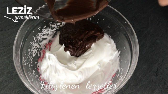 3 Malzemeli Browni Görünümlü Sufle Tadında Kurabiye Leziz Yemeklerim