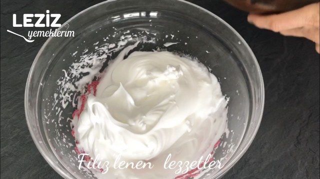 3 Malzemeli Browni Görünümlü Sufle Tadında Kurabiye