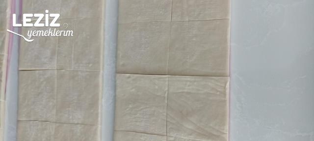 Lokmalık Susamlı Milföy Topları