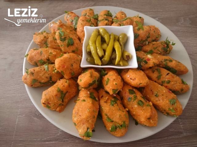 Yumurtalı Çiğ Köfte Yapılışı