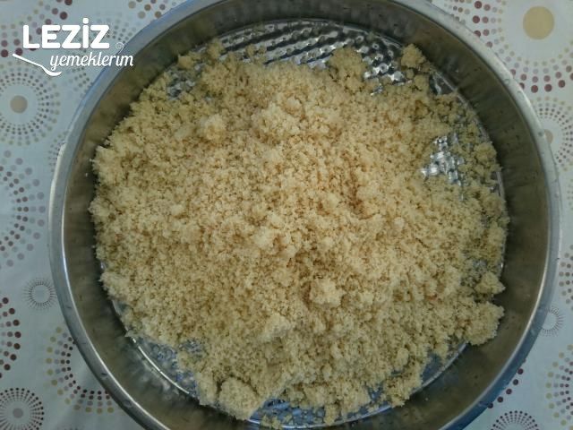 Yumurtalı Çiğ Köfte Yapılışı