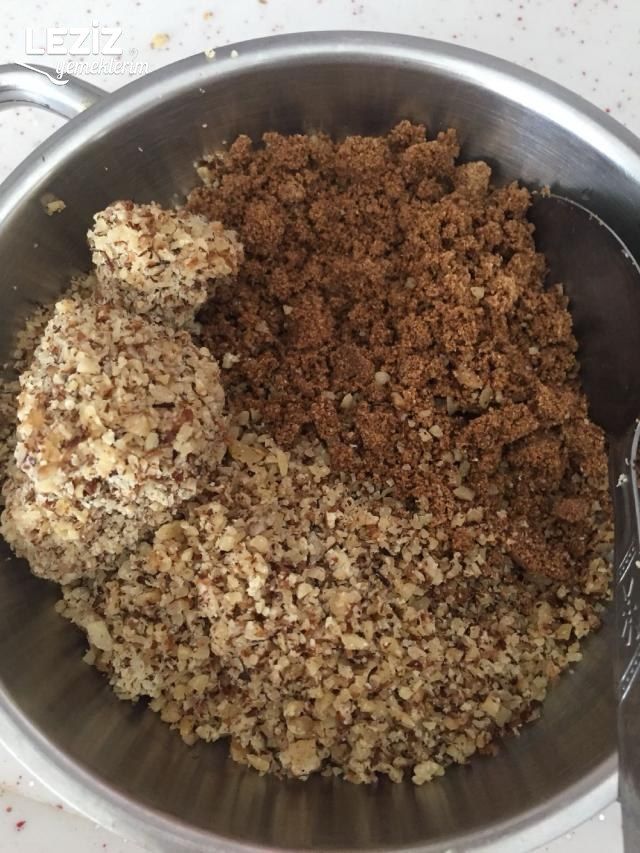 Haşhaşlı Cevizli Çörek