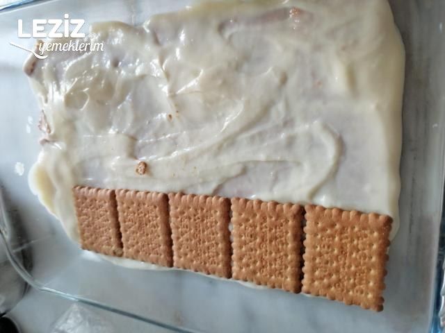 Muhallebili Bisküvi Pastası Tarifi