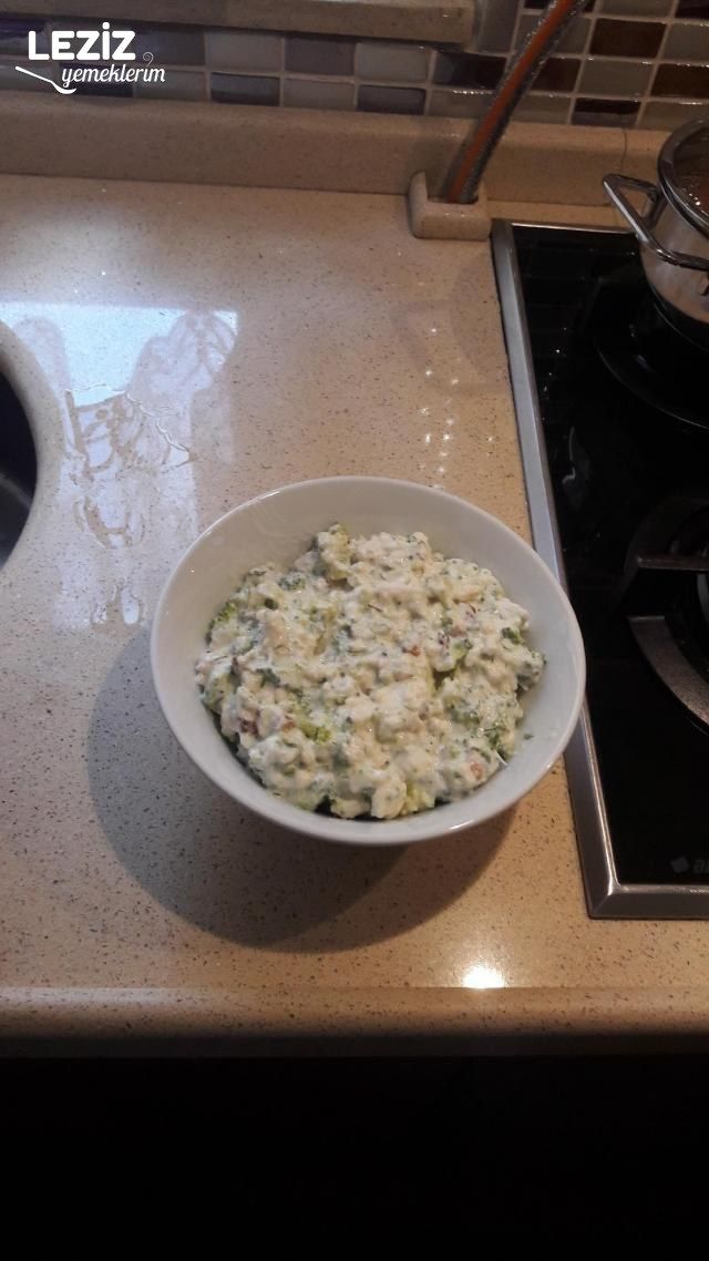 Brokoli Ve Karnıbahar Salatası