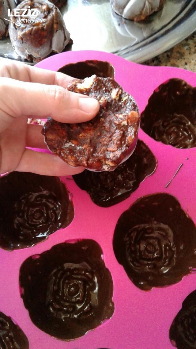 Gül Şekilli Bisküvi Tatlısı