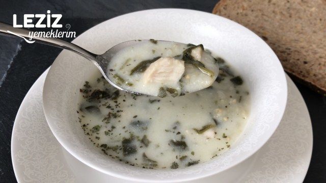 Şifa Niyetine Tavuklu Ayran Aşı Çorbası (Videolu)