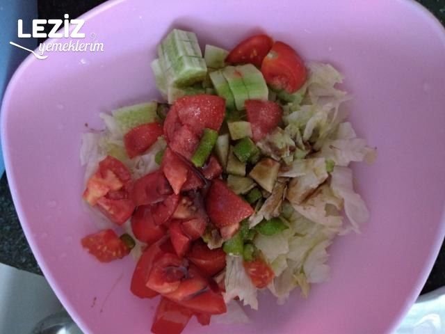 Göbek Salata Tarifi