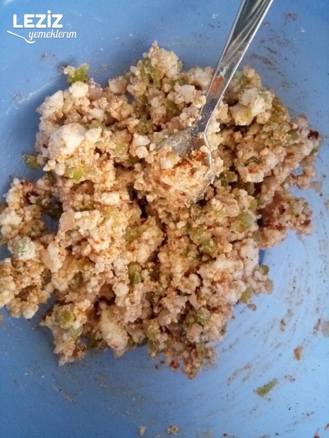 Mayasız Hamurdan Peynirli Gözleme