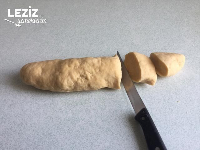 Ravioli Makarna Peynir Dolgulu Domates Soslu