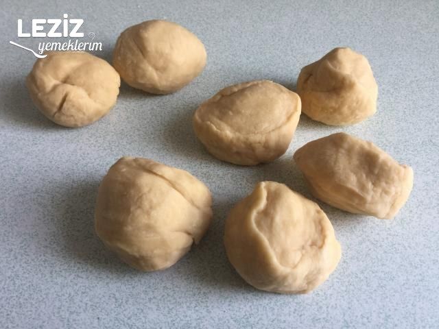 Ravioli Makarna Peynir Dolgulu Domates Soslu