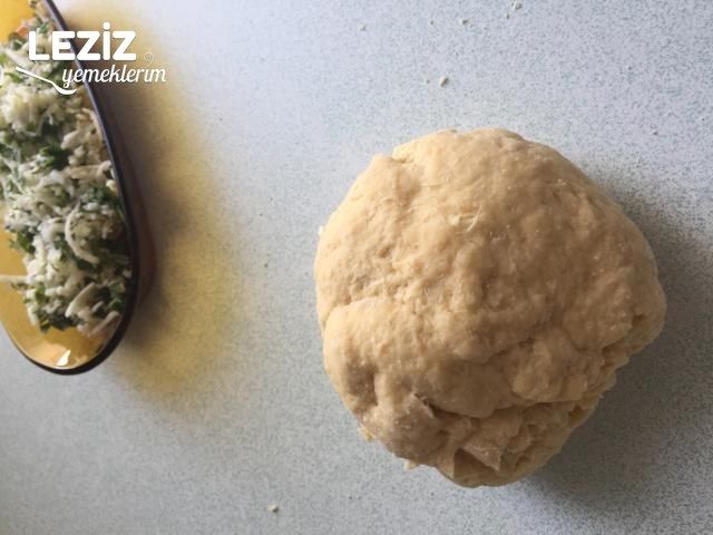 Ravioli Makarna Peynir Dolgulu Domates Soslu