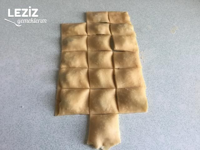 Ravioli Makarna Peynir Dolgulu Domates Soslu