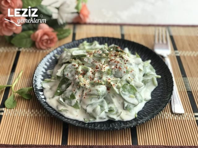 Nefis Yoğurtlu Semizotu Salatası