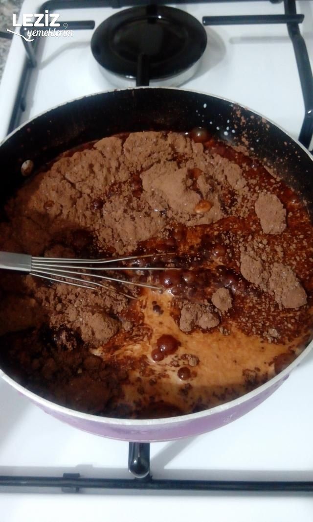 Çok Pratik Bisküvili Pasta (15 Dakikada Hazır)