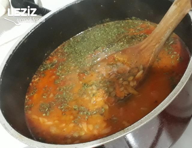 Sebzeli Yeşil Mercimek Çorbası