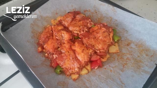 Fırında Tavuk Patates Yemeği (Güveç Tadında)