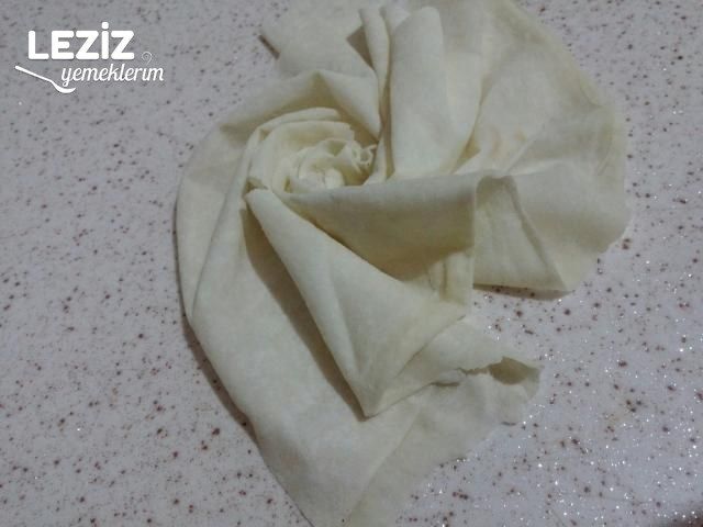 Nefis Patatesli Goncagül Böreği (Muffin Kalıbında)