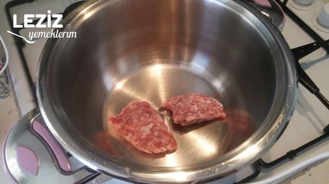 Kıymalı Otlu Kapalı Pide (Antep Usulü)