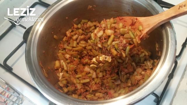 Kıymalı Otlu Kapalı Pide (Antep Usulü)