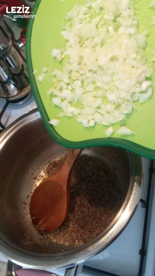 Kıymalı Otlu Kapalı Pide (Antep Usulü)