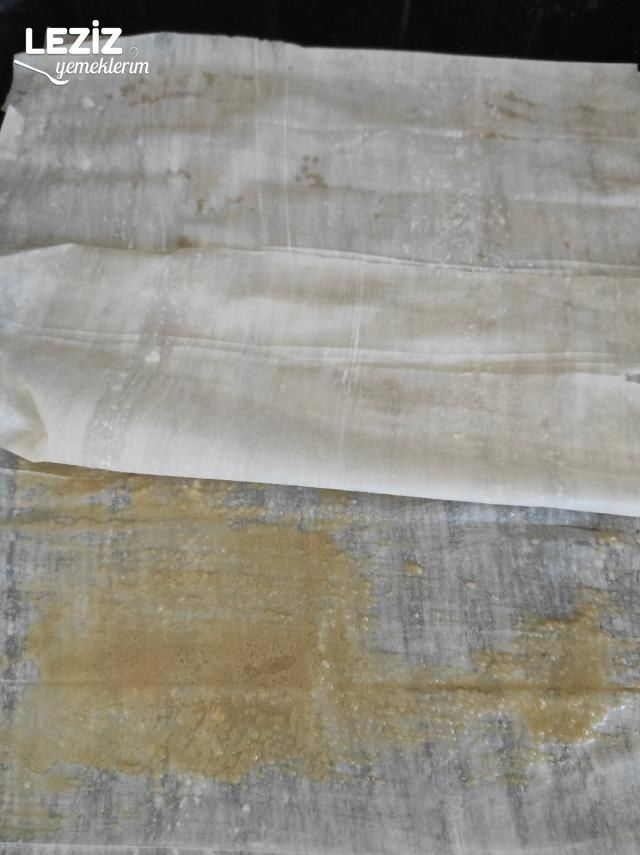 Baklava Yufkasından Tahinli Çıtır