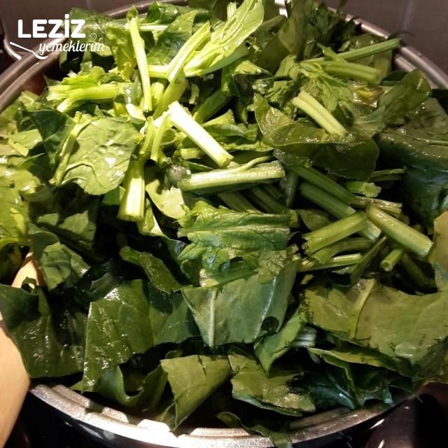 Kremalı Ispanaklı Mantar Sote