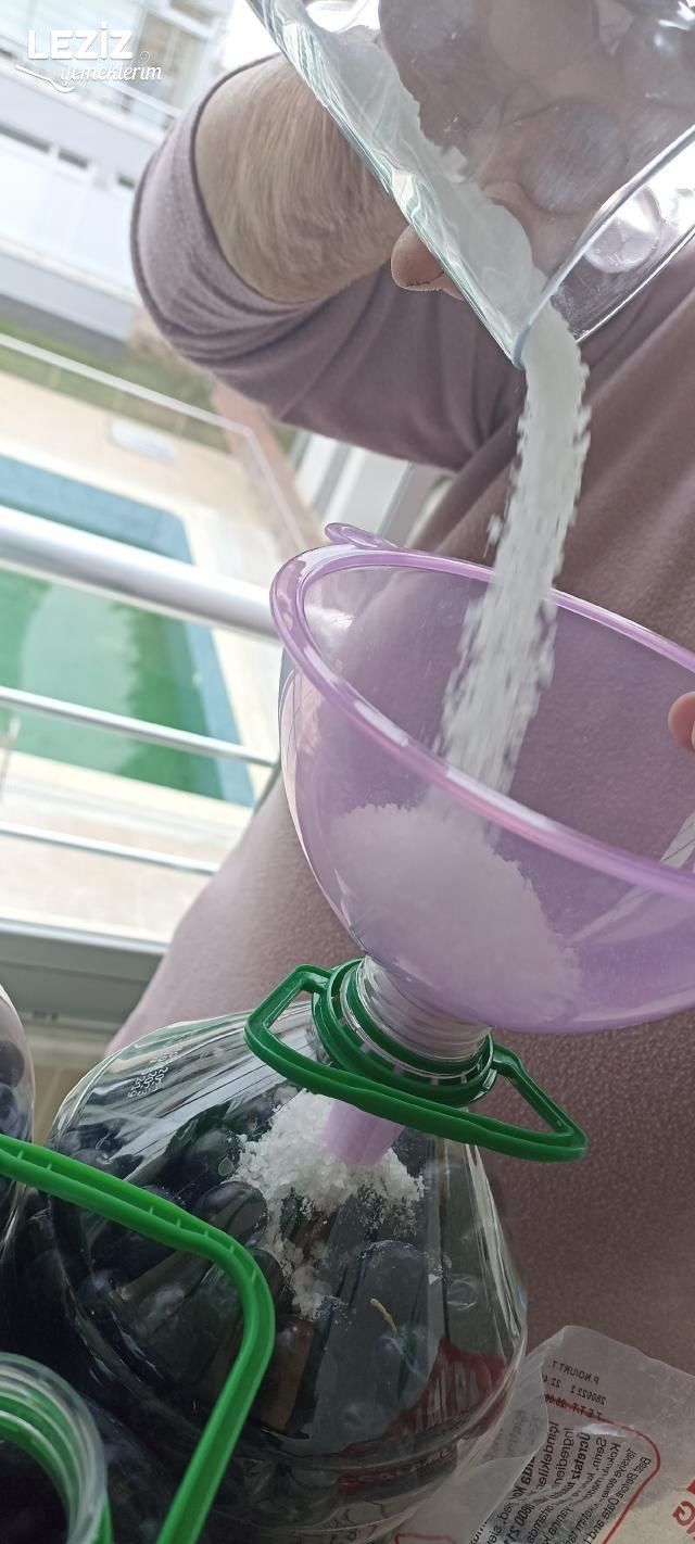 Evde Kahvaltılık Siyah Zeytin Nasıl Yapılır (Püf Noktaları İle)