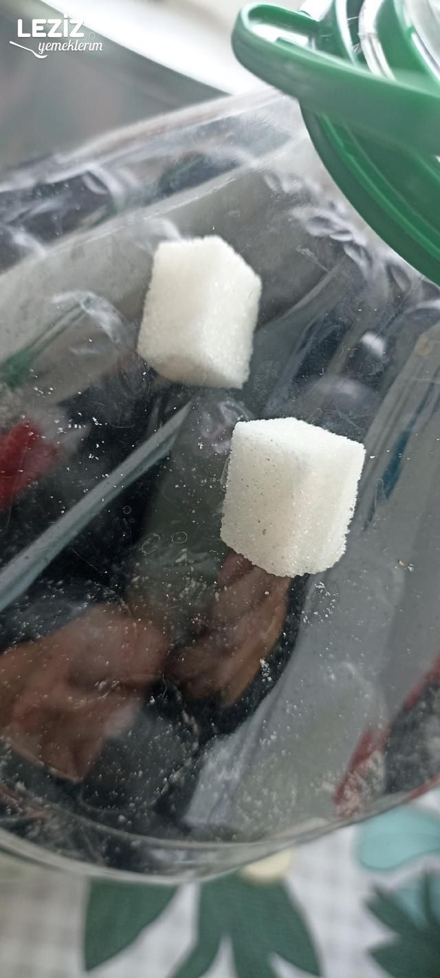 Evde Kahvaltılık Siyah Zeytin Nasıl Yapılır (Püf Noktaları İle)