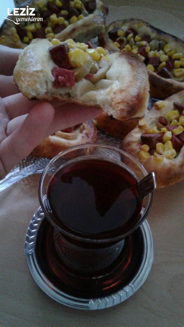 Yeşil Zeytinli Açık Poğaça