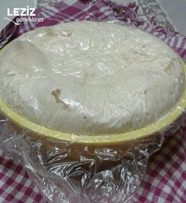 Yeşil Zeytinli Açık Poğaça